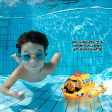 Load image into Gallery viewer, Kids Yellow Motorboat Toy Remote Control Motorboat with Spray Playset for Children Swimming Pool Boat for Boys & Girls Outdoor Water Fun Play Motorboat Toddlers Gift